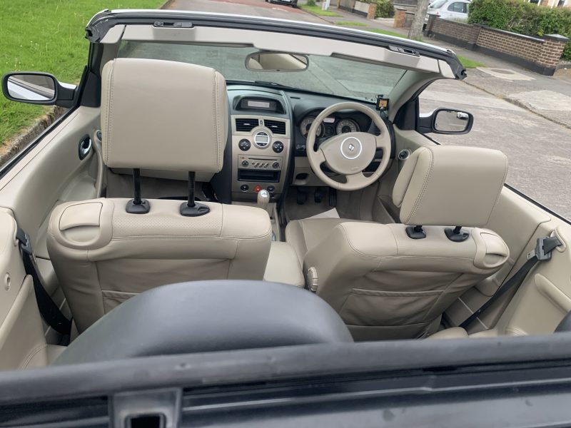 Beautiful 2008 Renault Megane LA cream Convertible