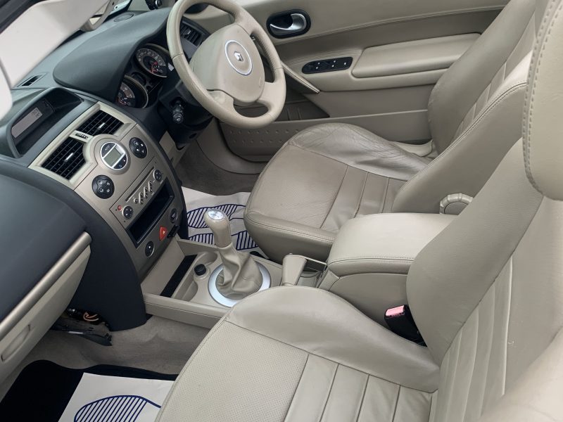 Beautiful 2008 Renault Megane LA cream Convertible