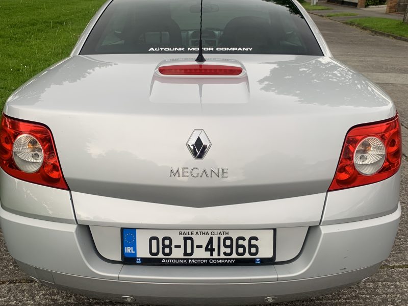 Beautiful 2008 Renault Megane LA cream Convertible