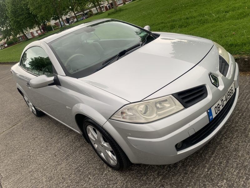 Beautiful 2008 Renault Megane LA cream Convertible