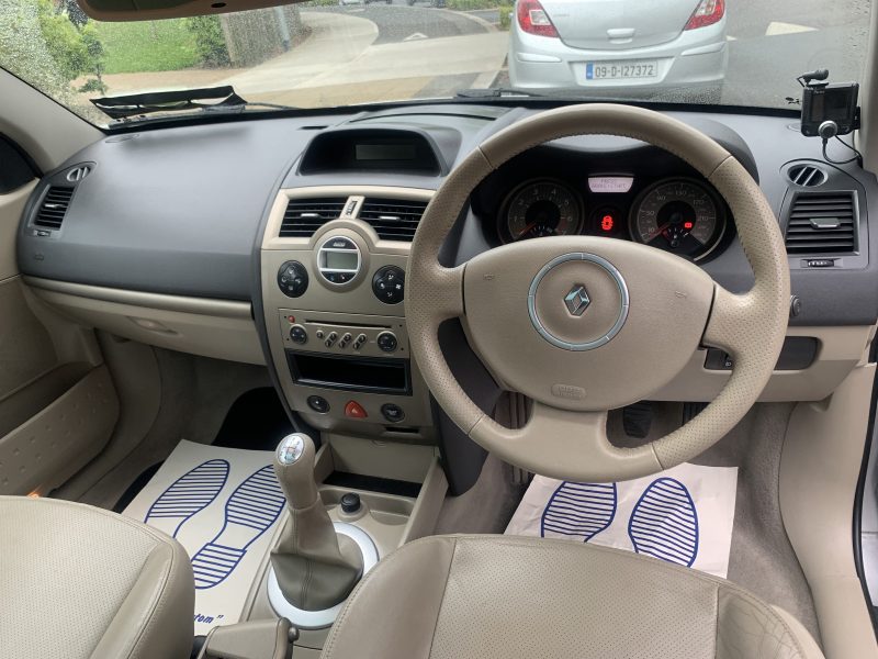 Beautiful 2008 Renault Megane LA cream Convertible