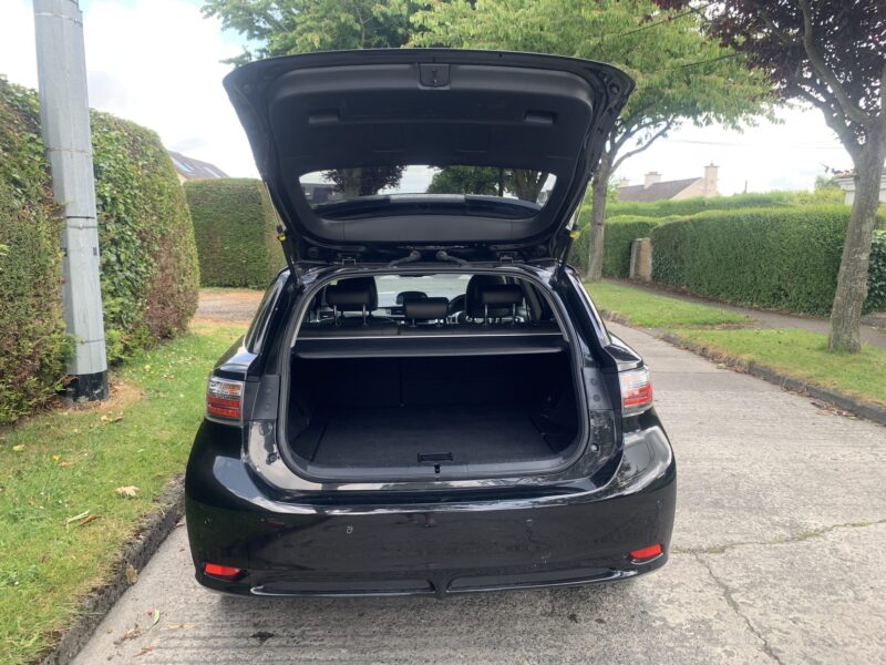 Stunning Lexus CT200H Hybrid Automatic 1.7 Petrol