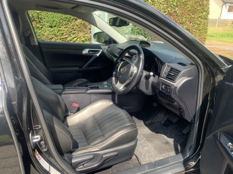 Stunning Lexus CT200H Hybrid Automatic 1.7 Petrol