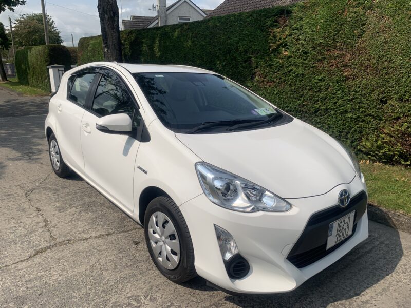 Toyota Aqua Automatic Hybrid