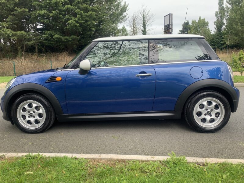 Immaculate 2013 Mini Cooper with brand new NCT. Spotless Condition + Very Low Mileage
