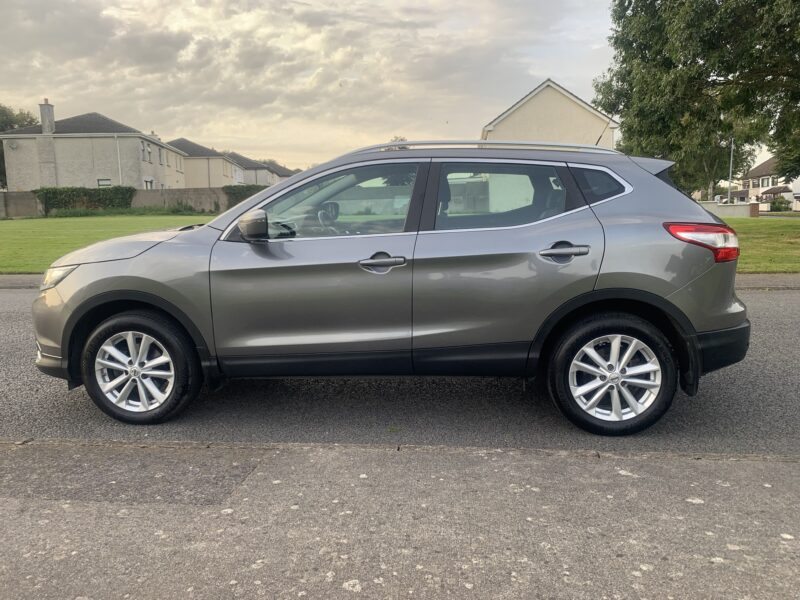 2017 Nissan Qashqai High Spec Model with Very Low Mileage and Brand New NCT