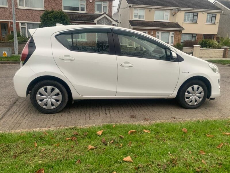 Toyota Aqua 2016 with low mileage and Brand new NCT