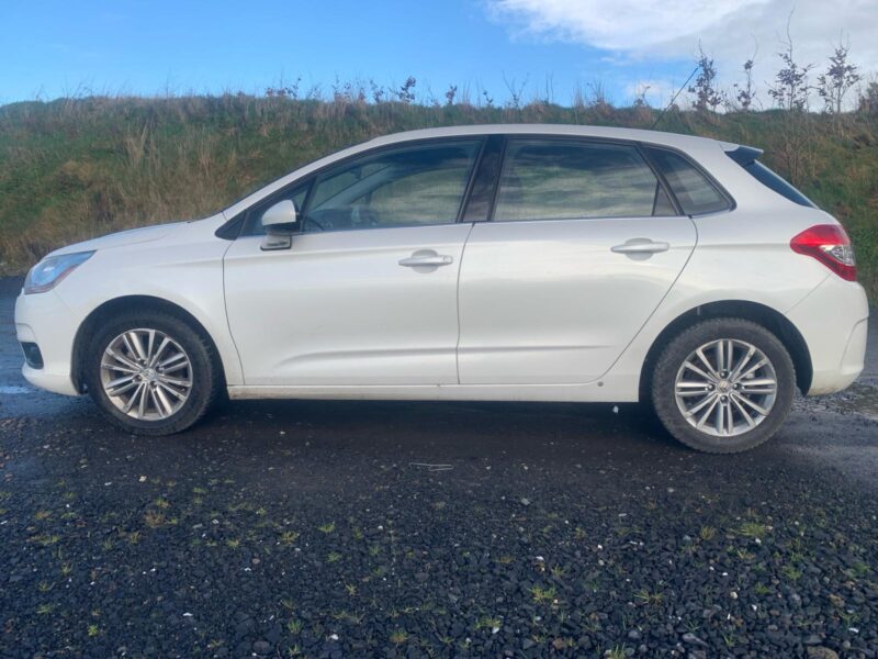 2013 Citron C4 1.6 HDI Diesel with Brand new Nct