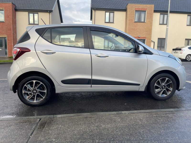 Hyndai i10 Deluxe Automatic in excellent condition with Nct till February 2026 and Taxed till 2025