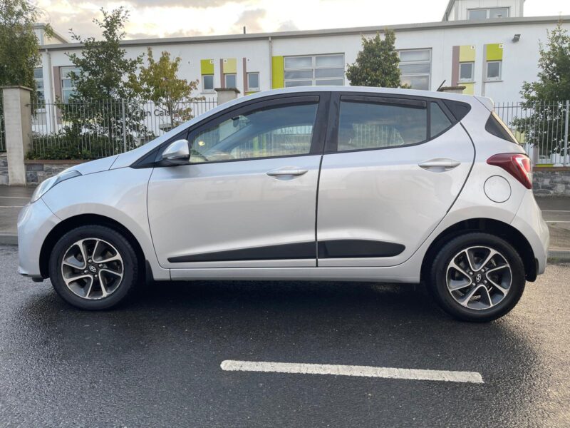 Hyndai i10 Deluxe Automatic in excellent condition with Nct till February 2026 and Taxed till 2025