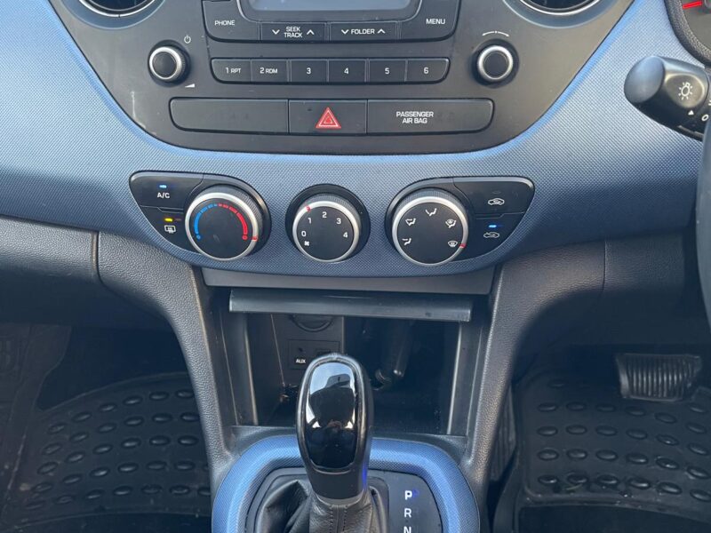 Hyndai i10 Deluxe Automatic in excellent condition with Nct till February 2026 and Taxed till 2025