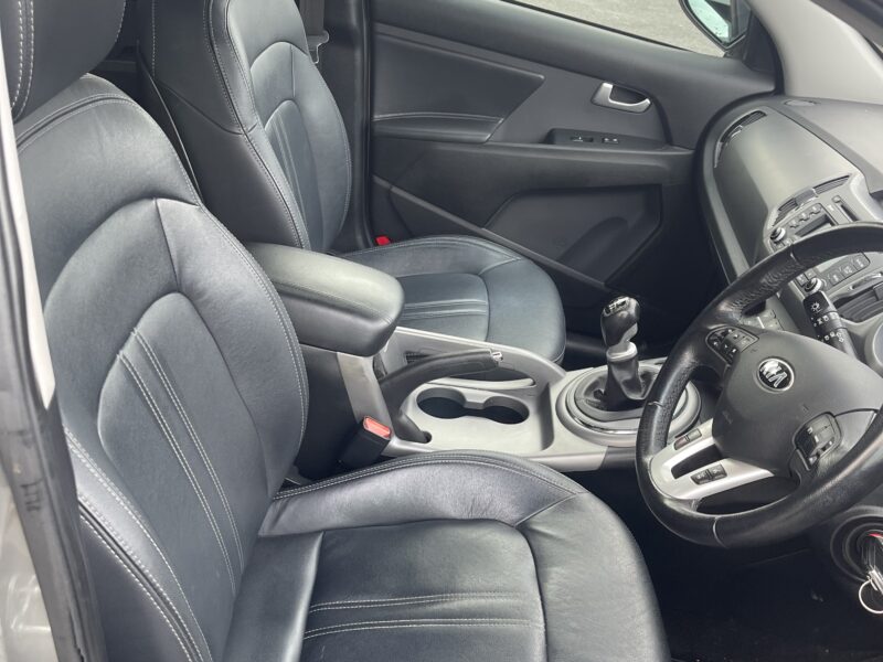 2015 Kia Sportage with Nct and brand new Clutch