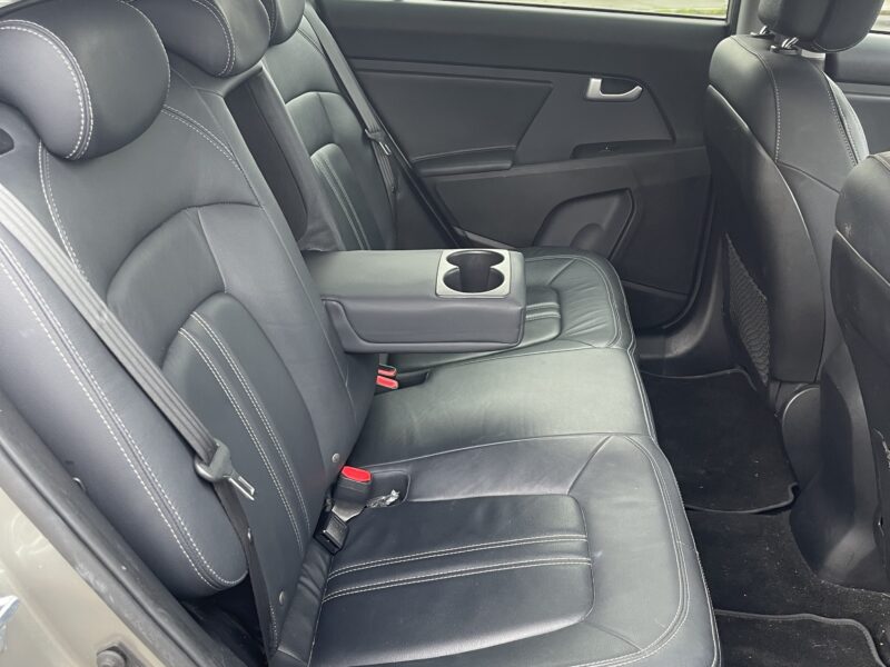 2015 Kia Sportage with Nct and brand new Clutch