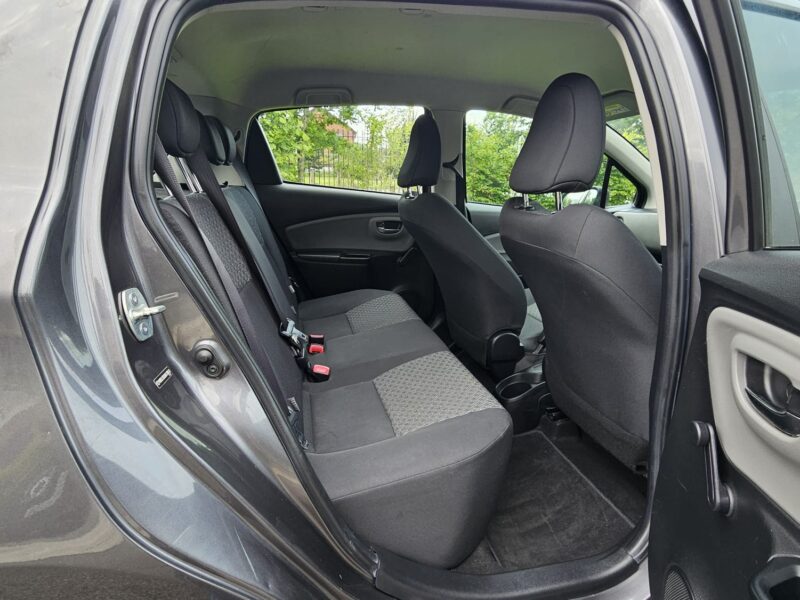 2015 Toyota Yaris Luna model with brand new NCT