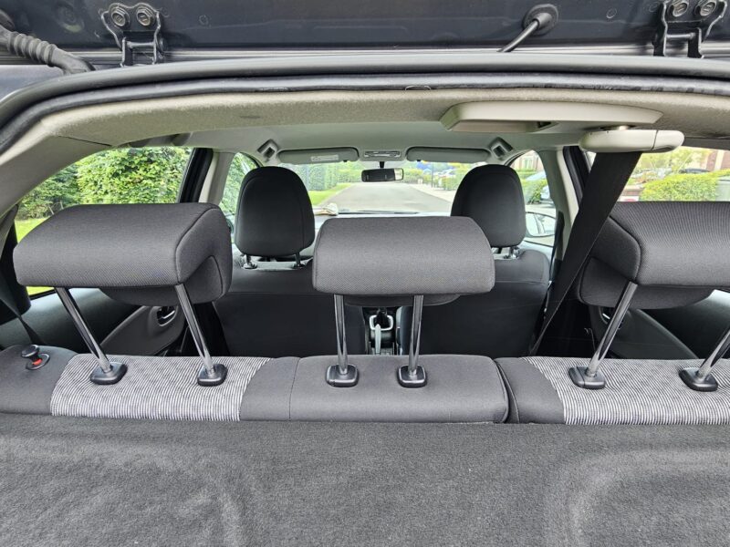 2015 Toyota Yaris Luna model with brand new NCT