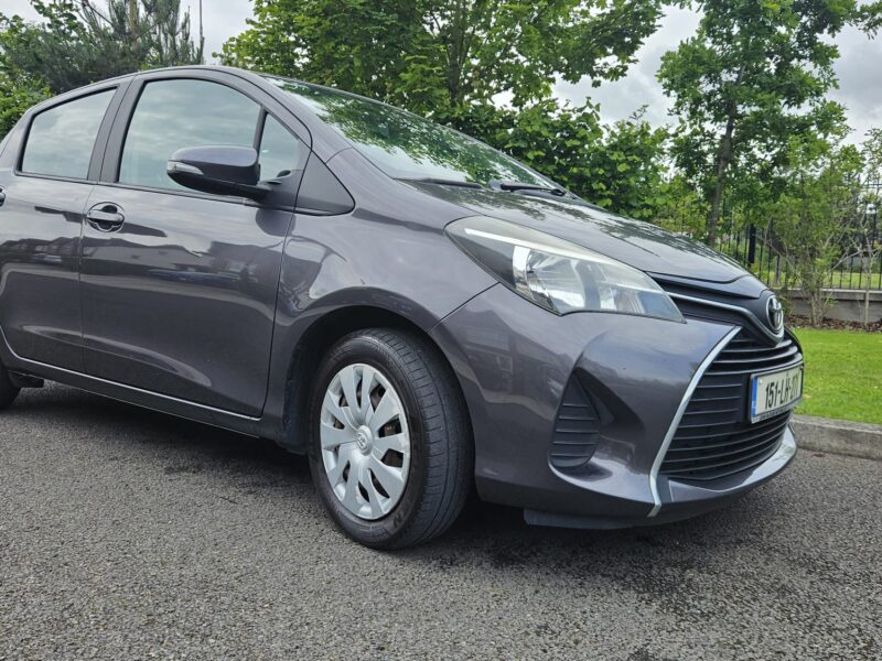 2015 Toyota Yaris Luna model with brand new NCT