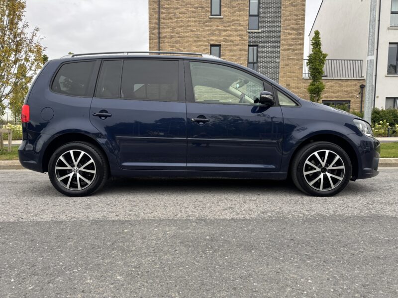2014 Volkswagen Touran 1.6 TDI Diesel Automatic with brand new Nct