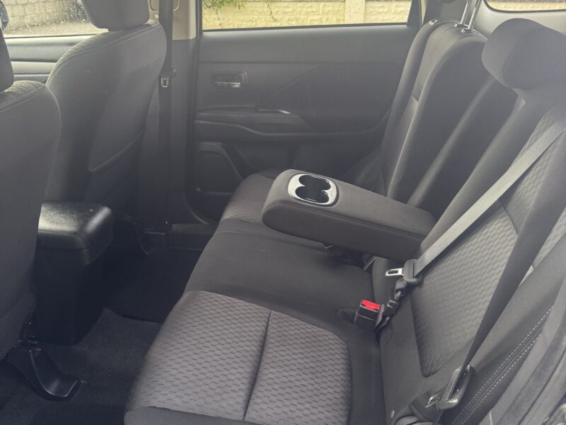 2015 Mitsubishi Outlander with Full stamped service history and Brand New NCT