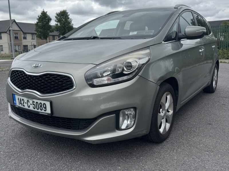 2014 Kia Carens Eco Dynamic 7 Seater in Great condition and Long Nct