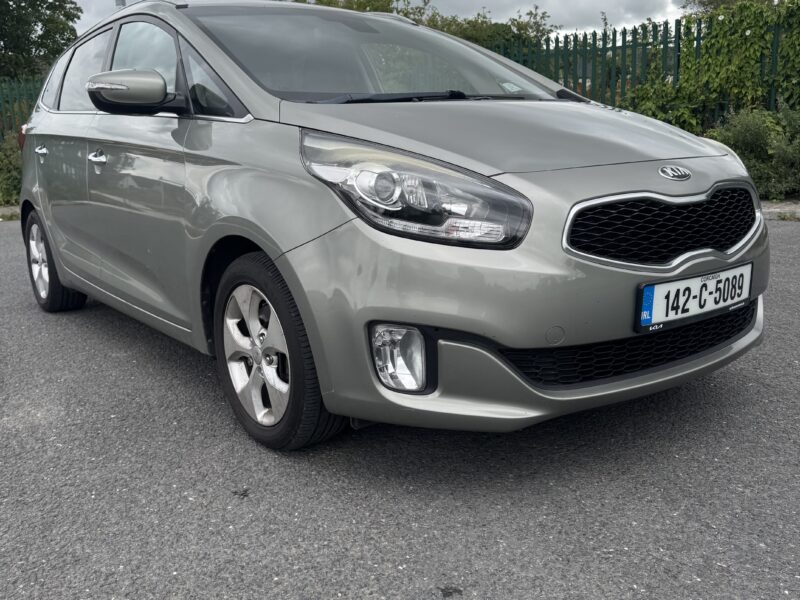 2014 Kia Carens Eco Dynamic 7 Seater in Great condition and Long Nct