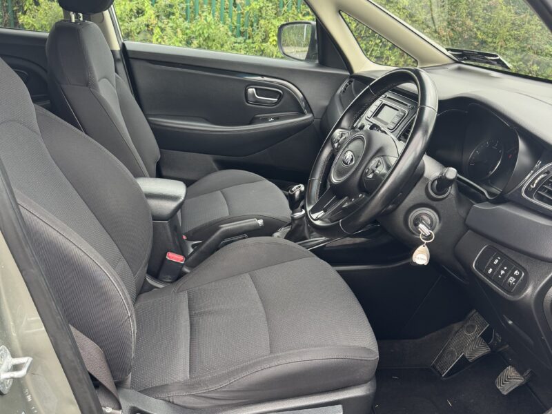 2014 Kia Carens Eco Dynamic 7 Seater in Great condition and Long Nct
