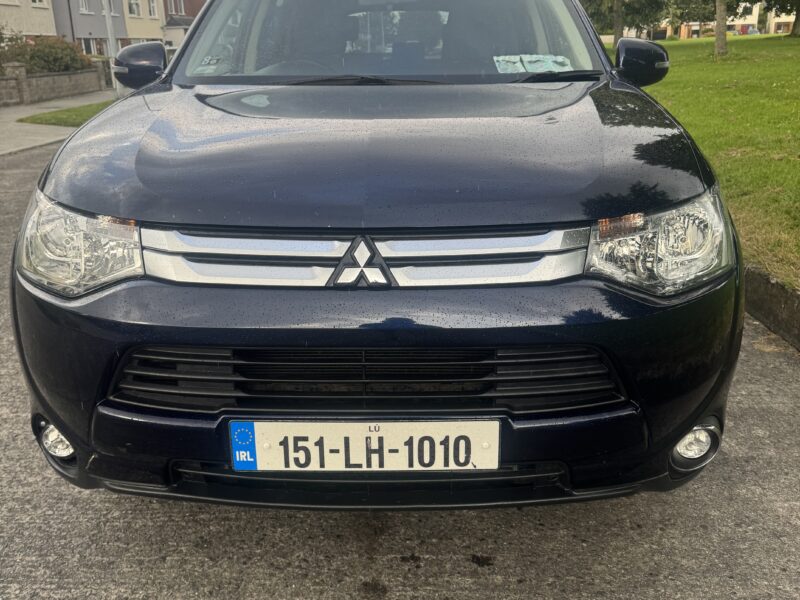 2015 Mitsubishi Outlander with Full stamped service history and Brand New NCT..