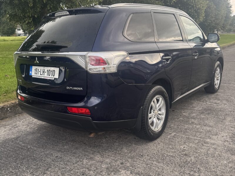 2015 Mitsubishi Outlander with Full stamped service history and Brand New NCT..