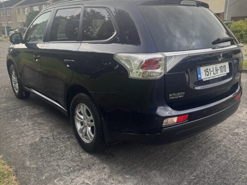 2015 Mitsubishi Outlander with Full stamped service history and Brand New NCT..