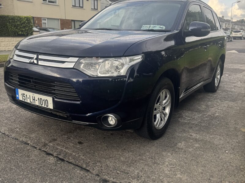 2015 Mitsubishi Outlander with Full stamped service history and Brand New NCT..