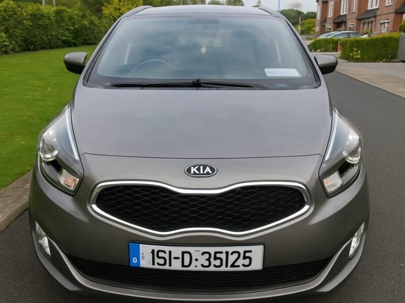 Beautiful 2015 Kia Carens with Very Low Mileage / Only 1 previous owner and Nct for a Year/ Taxed..