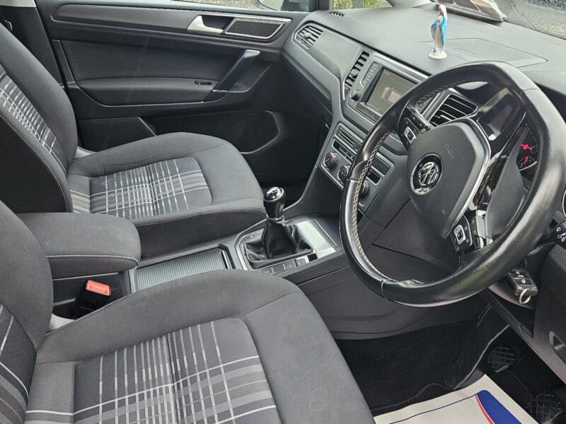 2016 2016 Volkswagen Golf Lounge Special Edition - Excellent Condition with Nct and Tax..