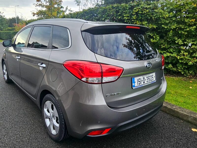 Beautiful 2015 Kia Carens with Very Low Mileage / Only 1 previous owner and Nct for a Year/ Taxed..